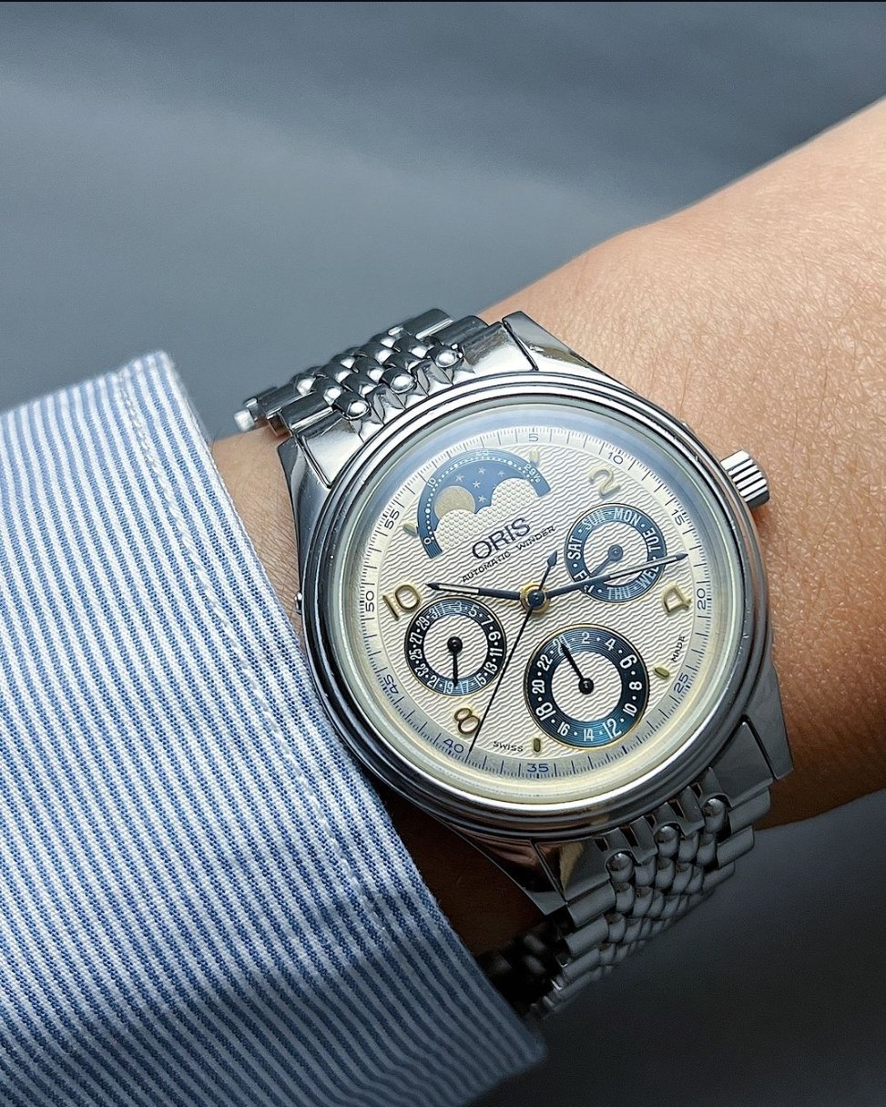 TheWatchBusiness on X Oris complication Moon phase day date GMT https t 0vqth3uDQ2 X