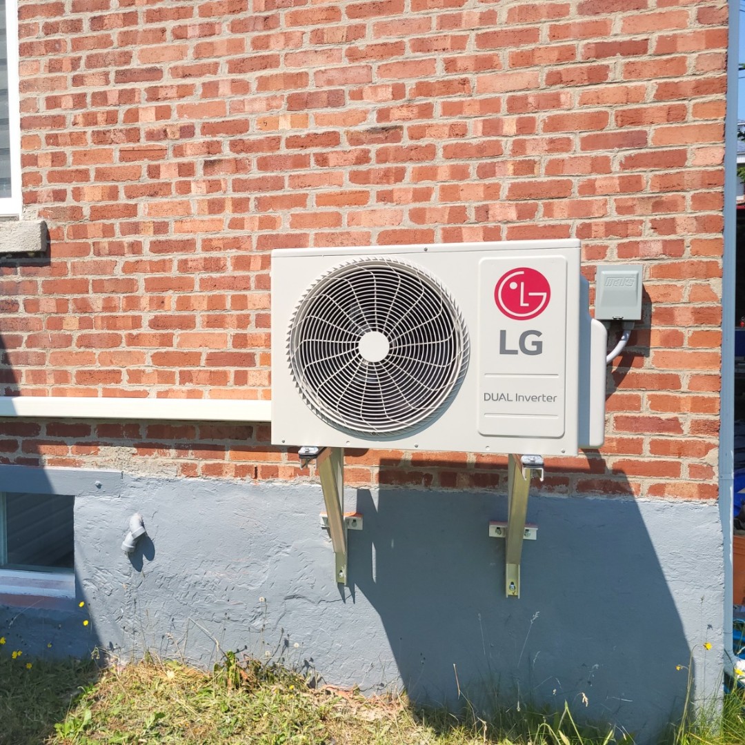 More Comfy Peeps in town!!!

Get a Ductless Heat Pump for as low as $10 a week!

Schedule your Free Estimate at andmar.ca

#andmar #heatpump #comfort #saving