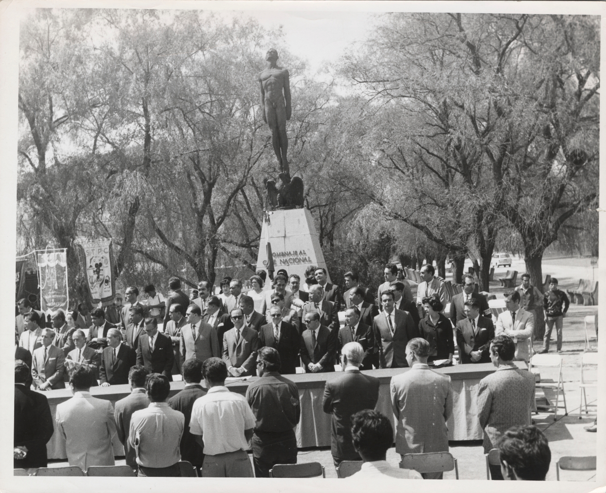 AMACC (@academiacinemx) on Twitter photo Un día como hoy, hace 78 años, se fundó la Academia Mexicana de Artes y Ciencias Cinematográficas. ¡Larga vida a la AMACC! 🎥🇲🇽 Un día como hoy, hace 78 años, se fundó la Academia Mexicana de Artes y Ciencias Cinematográficas. ¡Larga vida a la AMACC! 🎥🇲🇽