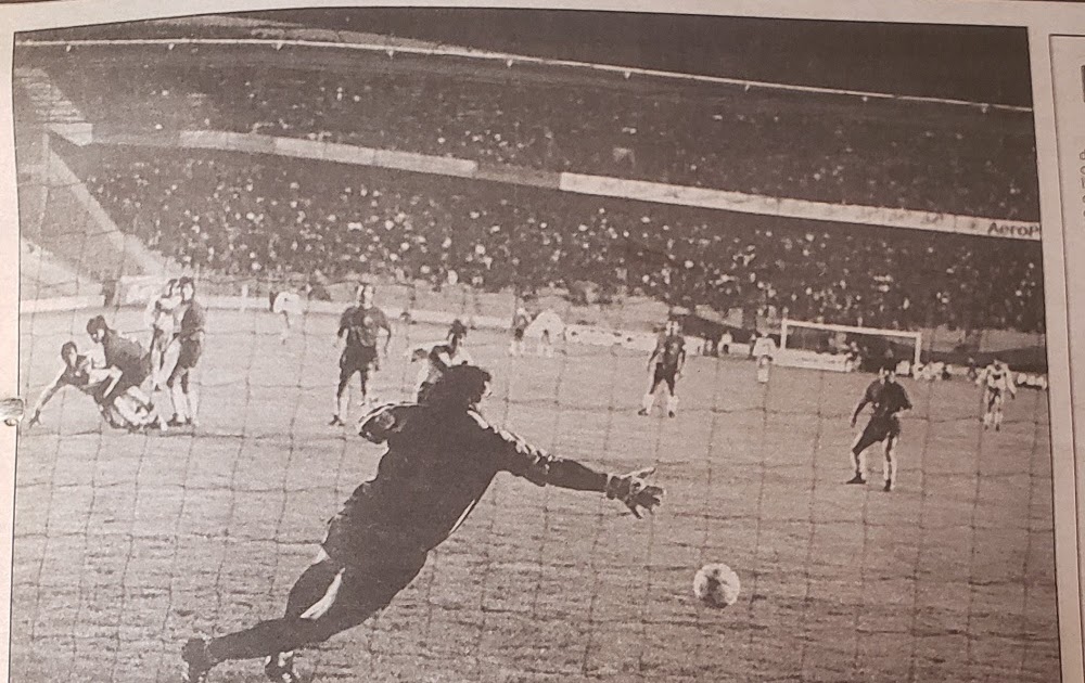 ClubSanJose's tweet photo. Foto del Gol de Alvaro Peña a Luis Galarza, Partido por el Subcampeonato de 1993 https://t.co/nRAkEjLxyp https://t.co/OWmZUbq5VI