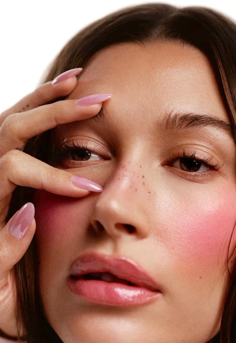 stylesrhode's tweet image. i’m sorry hello??? have you seen anybody prettier than her