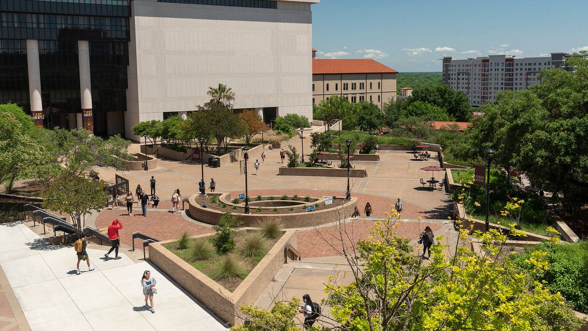 GreatLocations's tweet photo. University Advancement wins 2024 CASE Grand Gold Circle of Excellence Award https://t.co/6PNWWwd9fQ https://t.co/RINOqJblvk