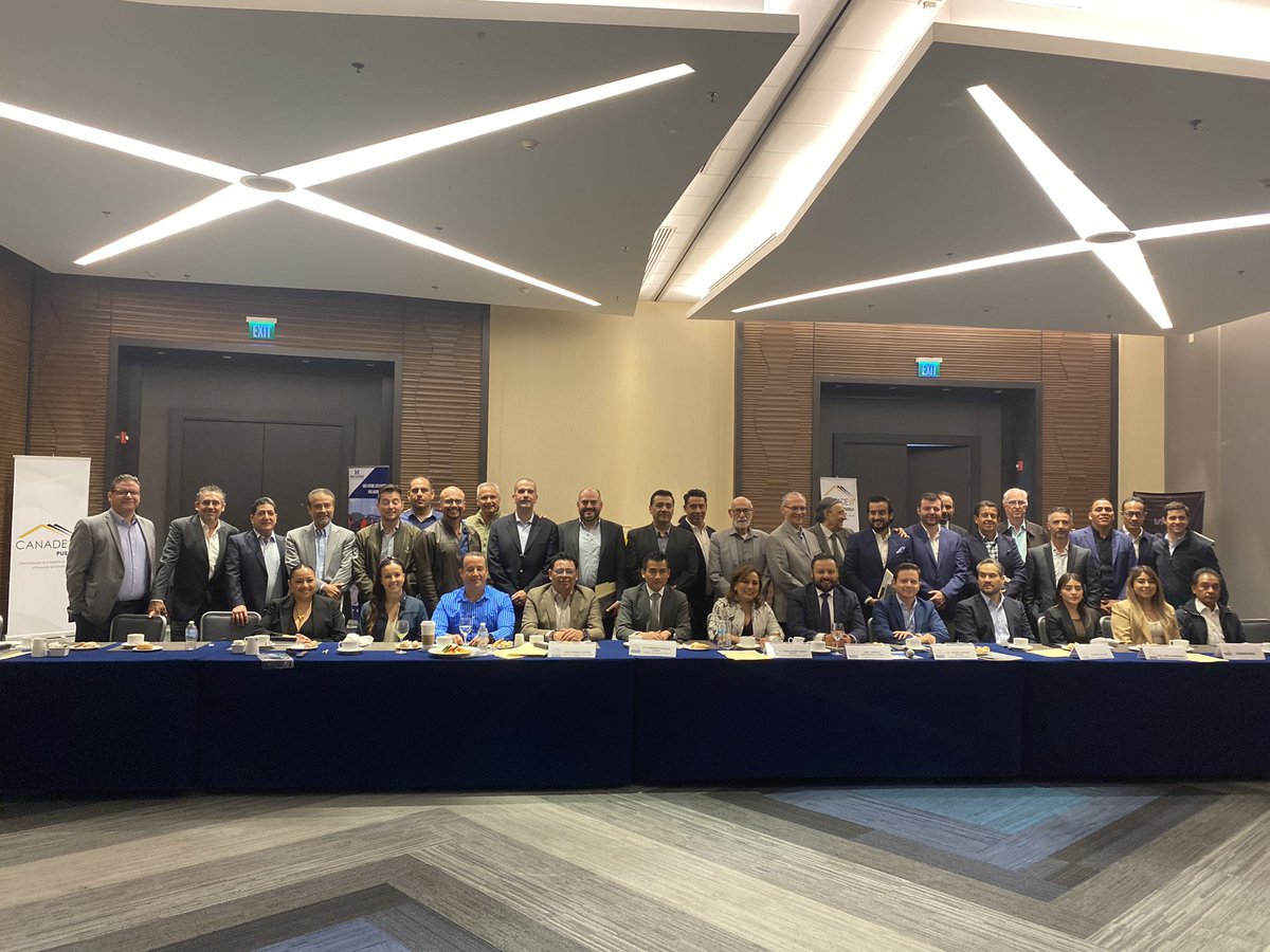 Agradecemos la participación de la Delegada <a href="/MaruMD1/">Maru Marin Deloya</a> <a href="/Infonavit/">Infonavit</a> Puebla a nuestra Reunión Mensual de Socios. 

Gracias Socios <a href="/canadevi_puebla/">canadevi_puebla</a> <a href="/ARQARGO/">Ariosto Goytortua L</a> por su activa participación!!!