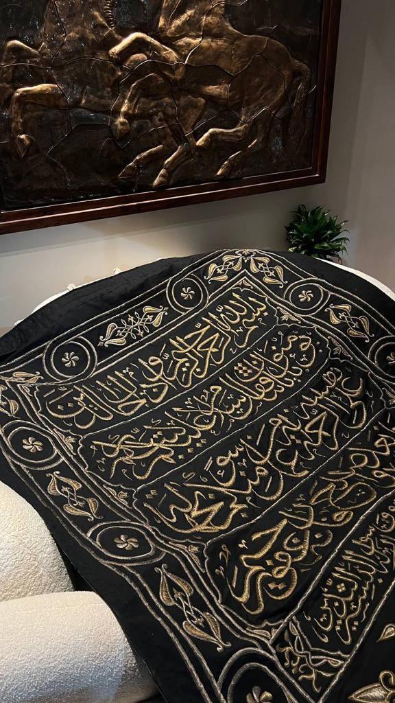 -

بسم الله الرحمن الرحيم (وإذا جاءك الذين يؤمنون بآياتنا فقل سلام عليكم كتب ربكم على نفسه الرحمة أنه من عمل منكم سوءا بجهالة ثم تاب من بعده وأصلح فأنه غفور رحيم)

.