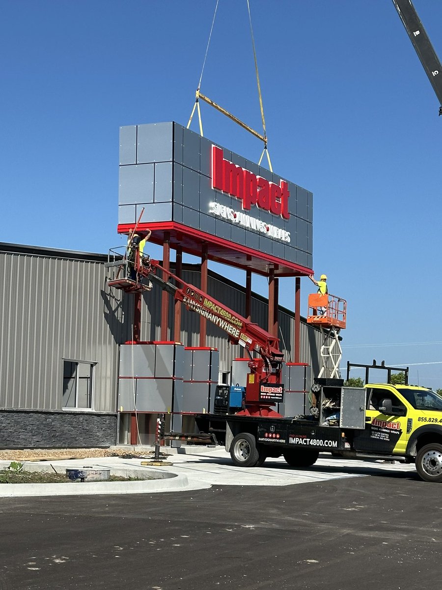 DG_DavidGoodson's tweet image. Our new corporate headquarters and manufacturing facility is just about complete. #AnySignAnywhere #Signs #Sedalia #AmericanManufacturing #MadeInTheUSA #UL