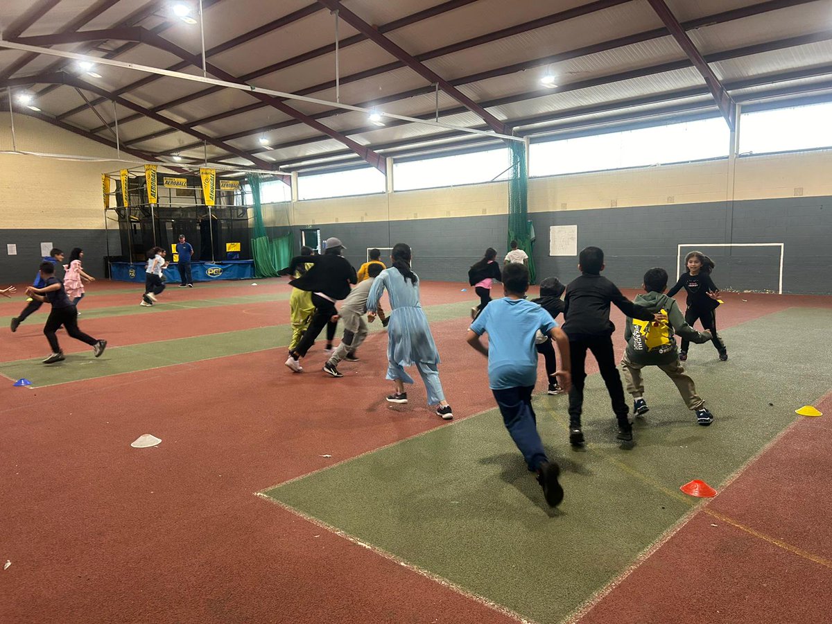 somerville_pri's tweet photo. Fencing training! 
En-garde!
#boreatton #residential https://t.co/dpcr9sVH7c