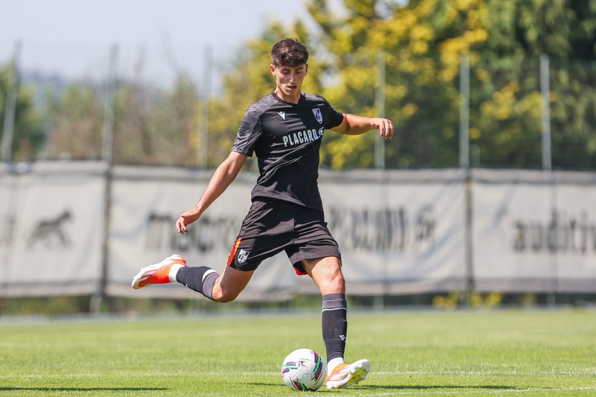 🫡 Óscar Rivas já se juntou aos #Conquistadores e treinou às ordens de Rui Borges

#EspíritoDeVitória