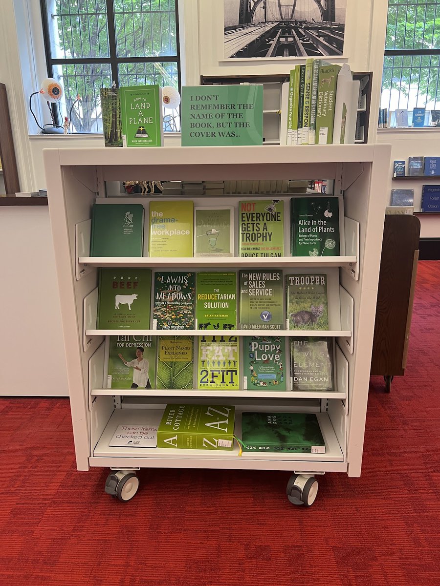 STLpubLibrary's tweet image. Can&apos;t remember the title? No worries! We&apos;ve got you covered.
#BookDisplay #CentralLibrary