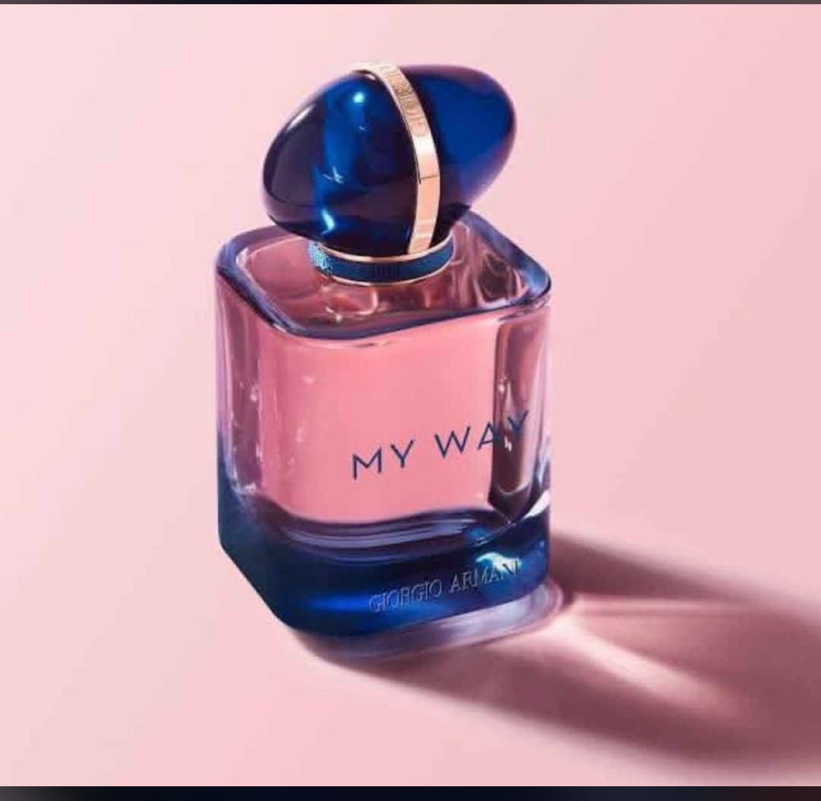 Do you want to stand out from the crowd and leave a lasting impression?

Well, look no further because Givenchy's Irresistible perfume makes your dominant presence known wherever you go.

#givenchy #perfumes #nextdoorpharmacy #nextdoorscents #nextdoorwednesday #kira #uganda