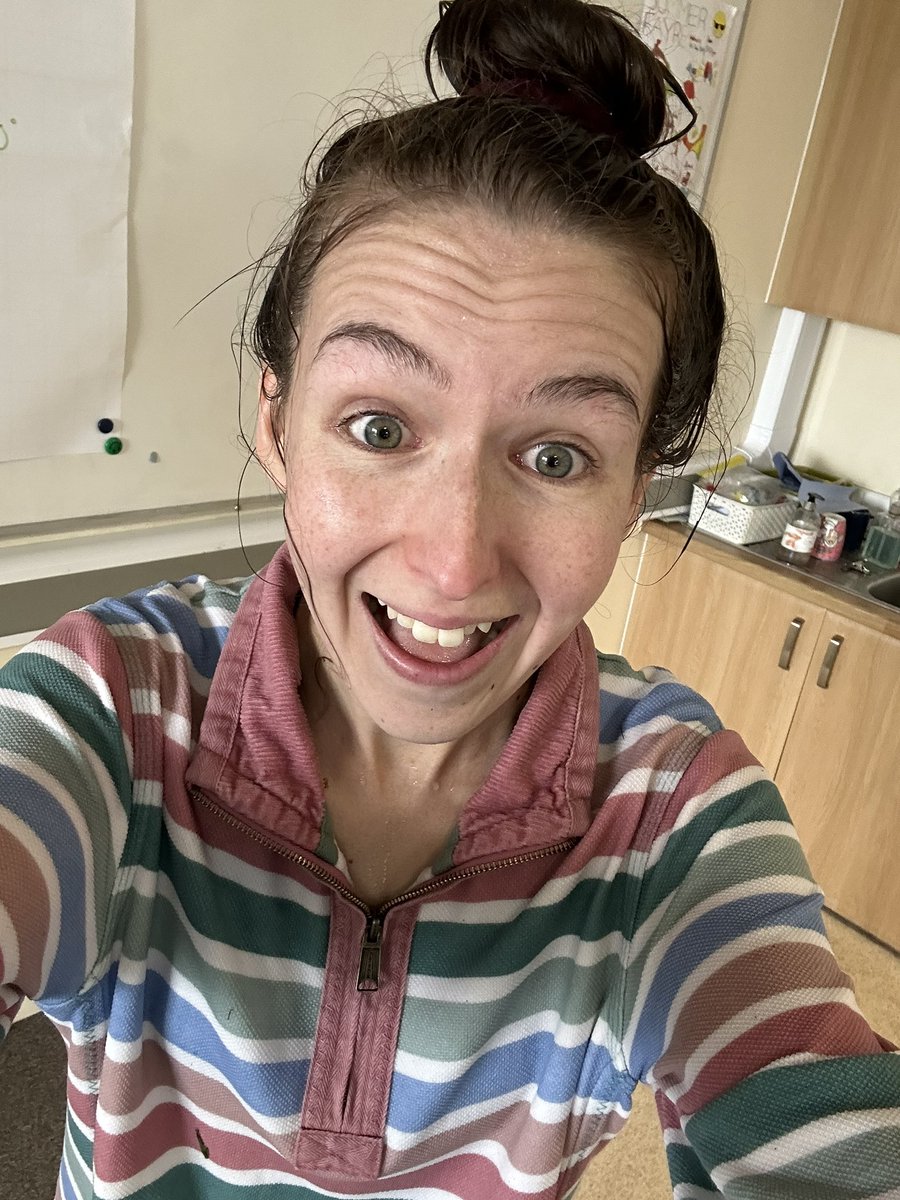 MissT_EHPA's tweet photo. Great to have the @EdwardHeneagePA Summer Fayre back again! Soak the Teacher is always a big hit! 🧽 https://t.co/RP7dKxRGCQ