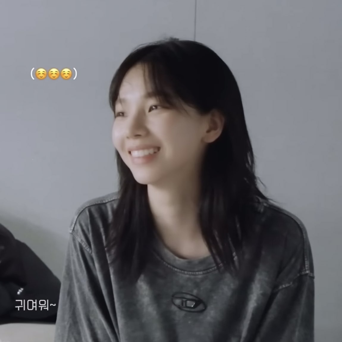 핫메스 안무가 블맘 세비지 걸스 드라마보다 더 힘들고 에스파 전곡 통틀어서 가장 힘들다는 얘길보고나니 이 아기의 행색과 멘탈 탈탈 털린듯한...