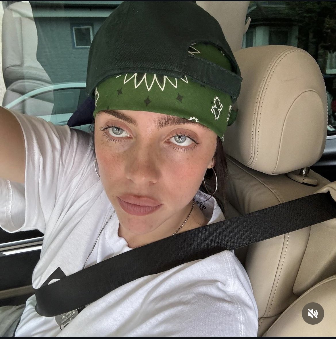 gonegirlctrl's tweet photo. she’ll be then end of me https://t.co/pnsoha8Q1u
