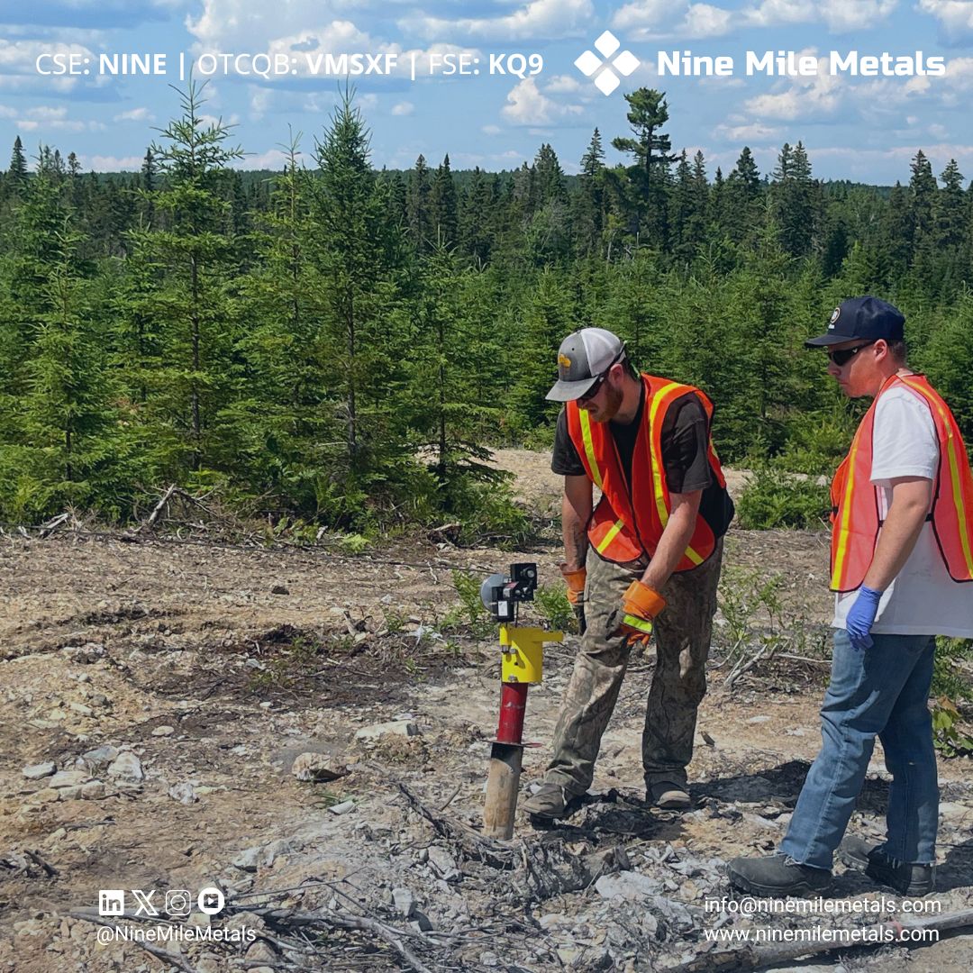 NineMileMetals's tweet photo. The EarthEx crew inserts a "dummy tool" into CL-23-10-01 to ensure there are no obstructions in the hole prior to conducting the BHEM survey.
Status = obstruction free! Next steps soon.
#Geophysics #BHEM #Mining #Exploration https://t.co/09Nm1wi7bm