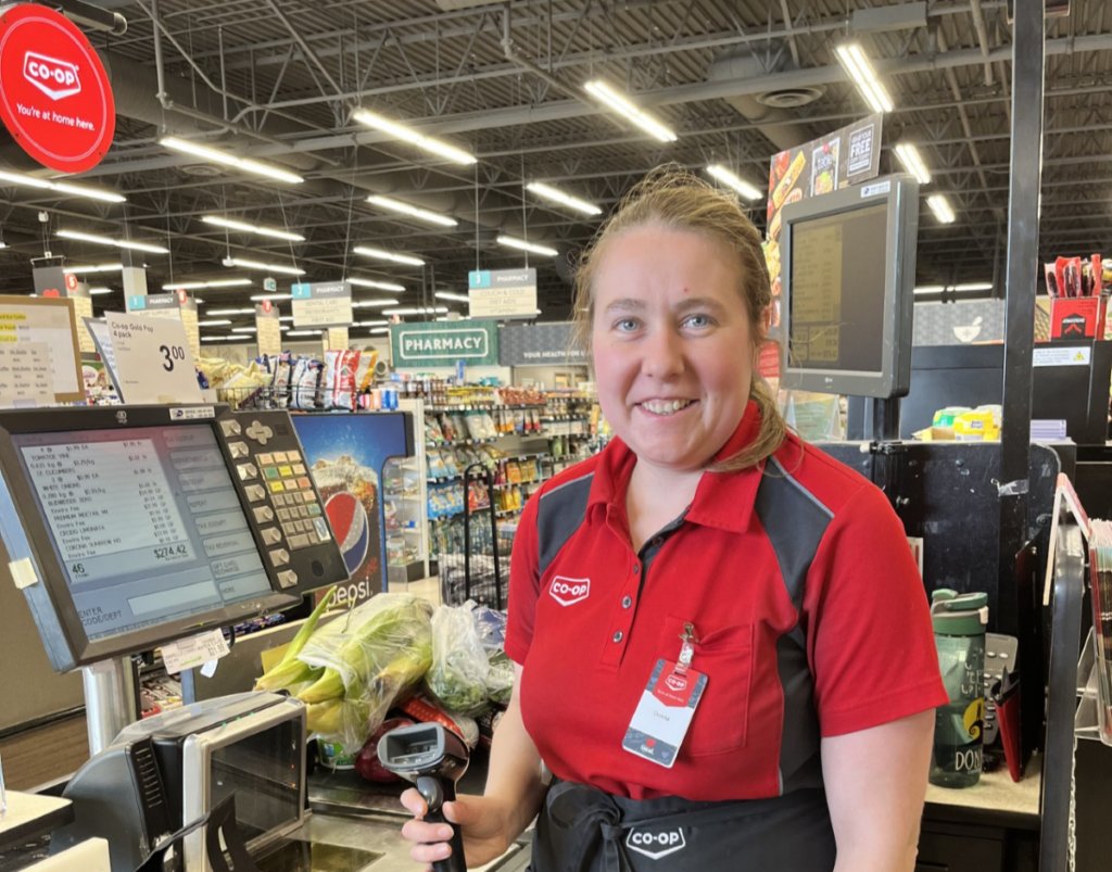 “Donna’s success at <a href="/RedRiverCoopLtd/">Red River Co-op</a> showcases the power of inclusive hiring. Our collaboration
with <a href="/RWAworks/">Ready Willing & Able|Prêts disponibles et capables</a> brings skilled, enthusiastic employees like her to our team.”

Learn more about Donna's story: readywillingable.ca/meet-donna-the…
