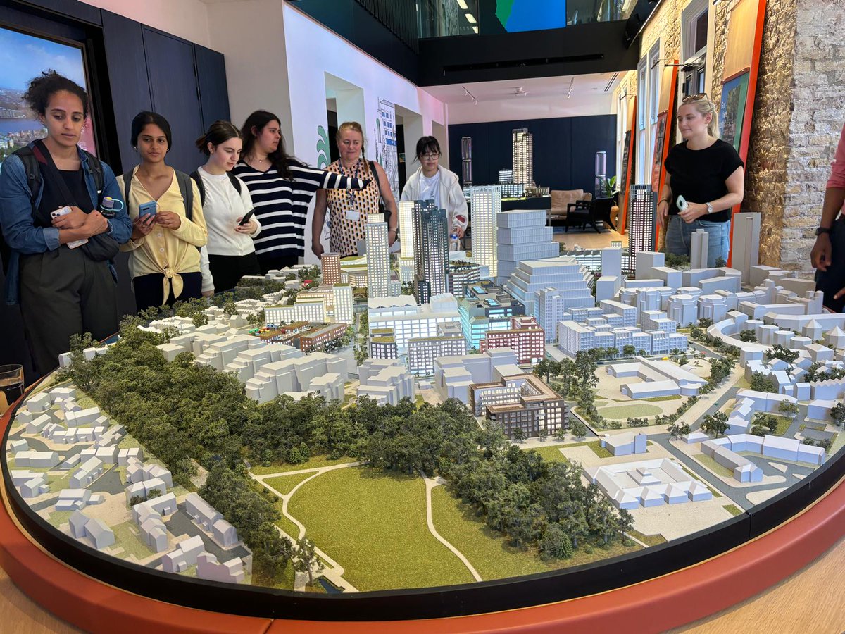 Reach Out 2 Kids tweet media