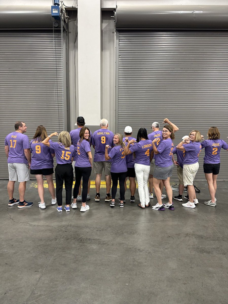 16 Purple is ready!!!! Parents showed up game ready too! <a href="/circlecityvbc/">Circle City VBC</a> <a href="/CCVBCrecruit/">Circle City Volleyball Recruiting</a>