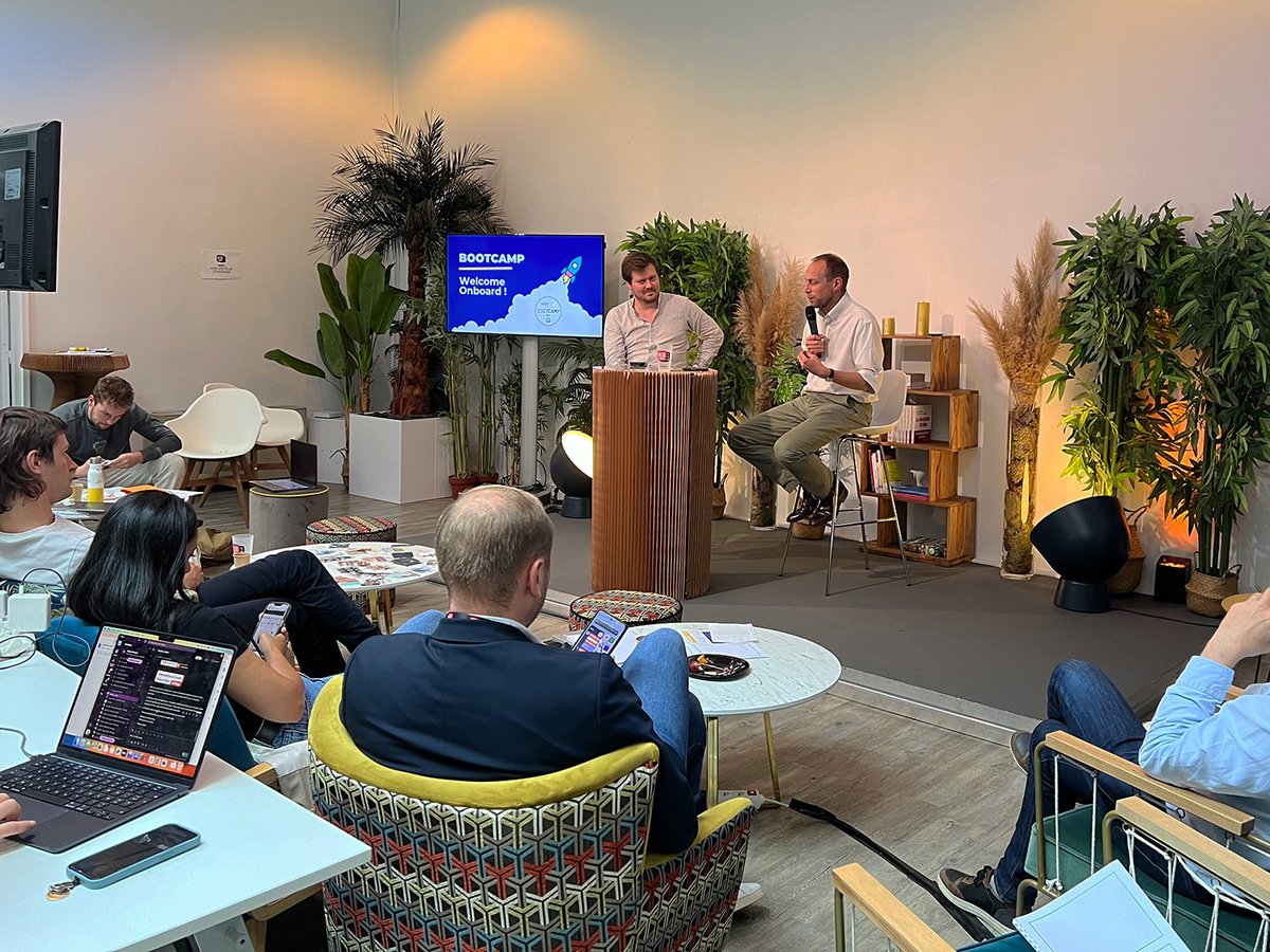 Victoria Pagnon 💡 (@vpagnon) on Twitter photo #Bootcamp #FrenchIoT <a href="/GroupeLaPoste/">La Poste Groupe</a> | Jour 2️⃣ - Sales & Revenue 📈
Nous clôturons cette journée avec <a href="/bjanique/">Baptiste Janique</a> CEO de <a href="/NCI_invest/">NCI</a>, venu partager des précieux conseils pour bien gérer sa levée de fonds et comprendre les critères et la méthodologie des Fonds VC💰 #Bootcamp #FrenchIoT <a href="/GroupeLaPoste/">La Poste Groupe</a> | Jour 2️⃣ - Sales & Revenue 📈
Nous clôturons cette journée avec <a href="/bjanique/">Baptiste Janique</a> CEO de <a href="/NCI_invest/">NCI</a>, venu partager des précieux conseils pour bien gérer sa levée de fonds et comprendre les critères et la méthodologie des Fonds VC💰