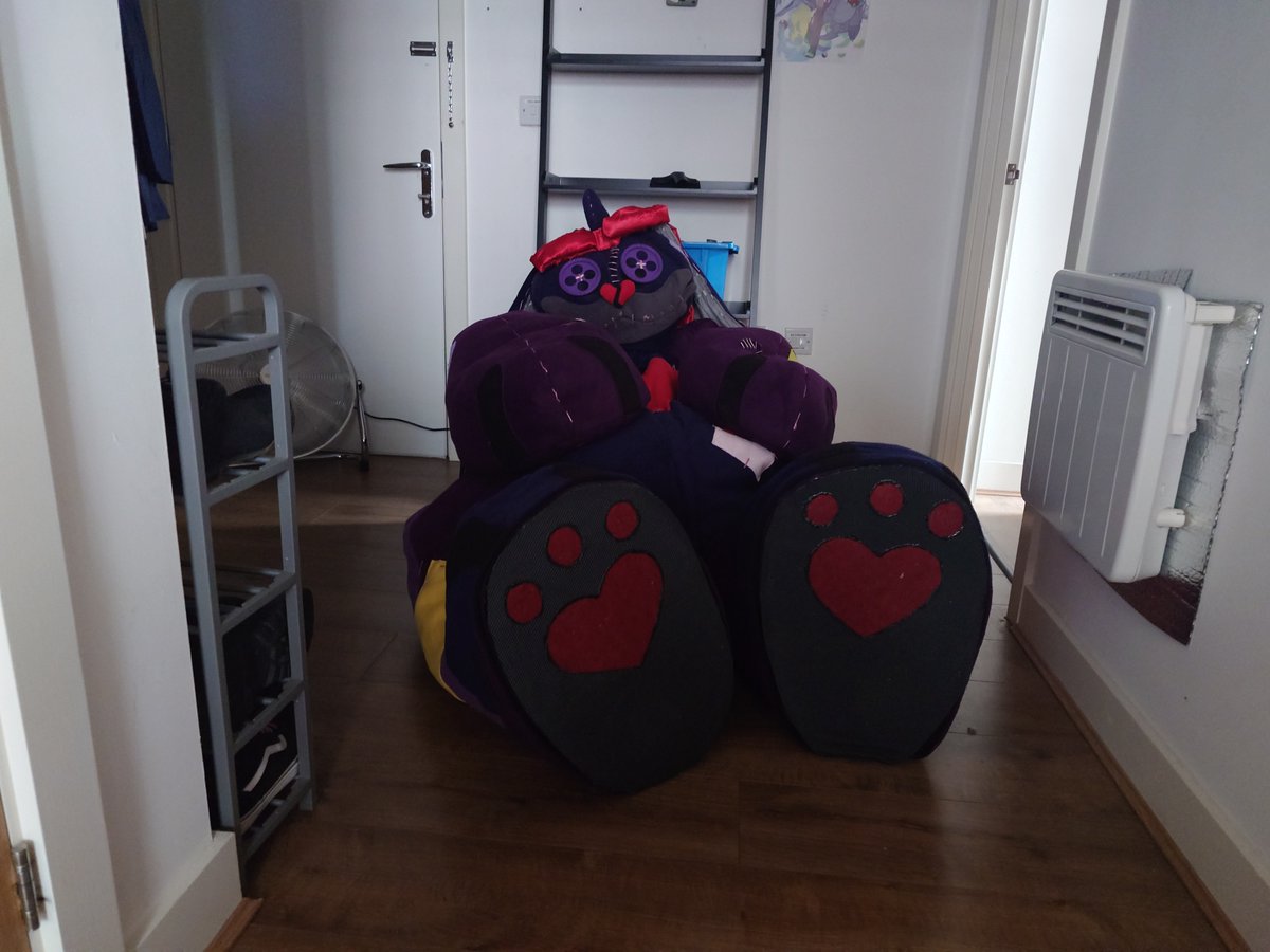 the_spossum's tweet photo. This usually happens he smells a soffboi.
The whole tentacle thing is a reflex :)
π§΅ @WishkamonTCC
#plushsuit #plushbun #bunny #spooky #spoop #livingplush #bunnysuit #spookybun https://t.co/lK5fhYdqhT