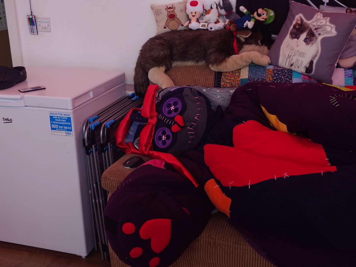 the_spossum's tweet photo. I think he wants to snuggle you.
π§΅ @WishkamonTCC
#plushsuit #plushbun #bunny #spooky #spoop #livingplush #bunnysuit #spookybun https://t.co/DfyfQ579Zm