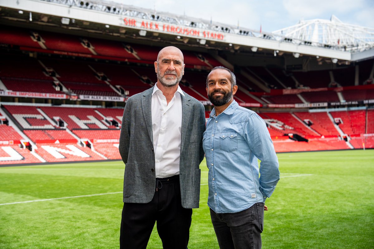 PTunited's tweet photo. Its not every day you meet "The King", sing Happy Birthday to him,
AND then feature in a video with him celebrating a goal from the Stretford End.

An absolute honour 🙌🏾
...."100 per cent"

👑⚽️🇫🇷
#MUFC 🔴⚪️⚫️
#Cantona https://t.co/ZXsdk6BKQ7