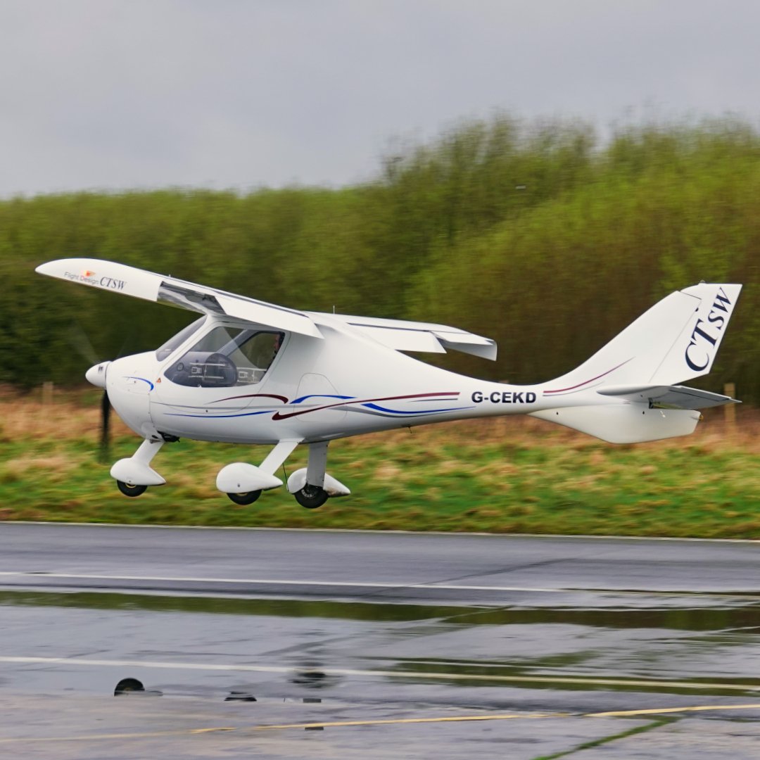 Michaelflying28's tweet photo. Flight Design CTSW G-CEKD arriving at Sandtoft Airfield from Shotton Airfield 18.2.24.
#flightdesign #flightdesignctsw #ctsw https://t.co/ZRrd8fqKan