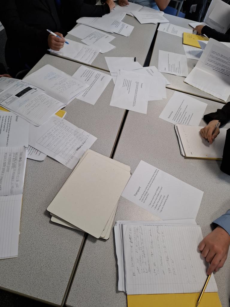 pentrelanguages's tweet image. Today, Year 9 Spanish pupils took part in GCSE oracy carousel activities with Saheb, Mr Jones and Miss James. They completed role plays, general questions and revised how to form questions #español #gcsespanish