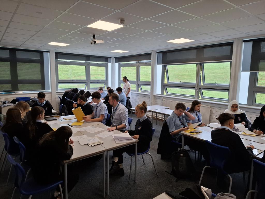 Today, Year 9 Spanish pupils took part in GCSE oracy carousel activities with Saheb, Mr Jones and Miss James. They completed role plays, general questions and revised how to form questions #español #gcsespanish