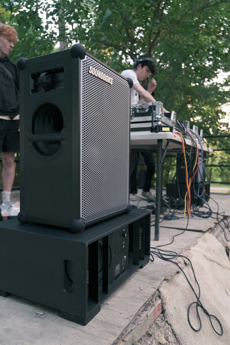 SKAAsound's tweet photo. @soundboks + DFB is a match made in Heaven 😍 #music #dj #audioengineering #musicallyindia #musicdj #audioedit #audioengineers #music #audio #audioengineer #audiophile https://t.co/oOJGs408Es