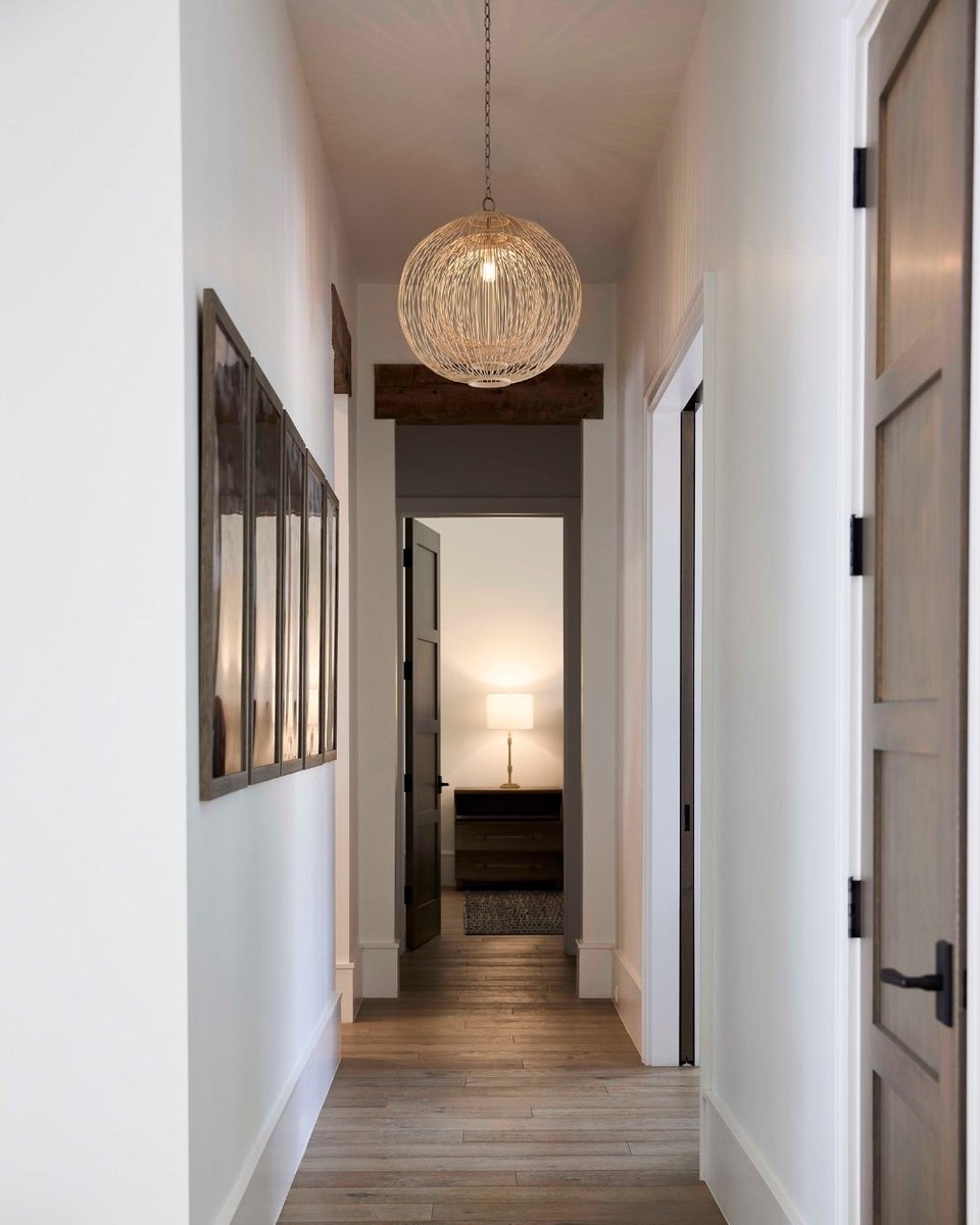 CyanDesignHome's tweet image. Experience organic beauty with the Terrae Collection.🍃 Stripped rattan shades and concentric shapes add texture and complexity to any design.✨💡

#cyandesign #interiordesigner #designoutloud #homedesign #lighting Design