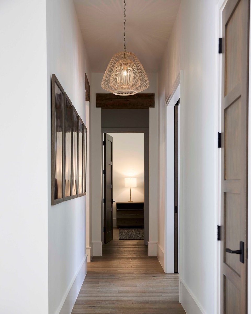 CyanDesignHome's tweet image. Experience organic beauty with the Terrae Collection.🍃 Stripped rattan shades and concentric shapes add texture and complexity to any design.✨💡

#cyandesign #interiordesigner #designoutloud #homedesign #lighting Design