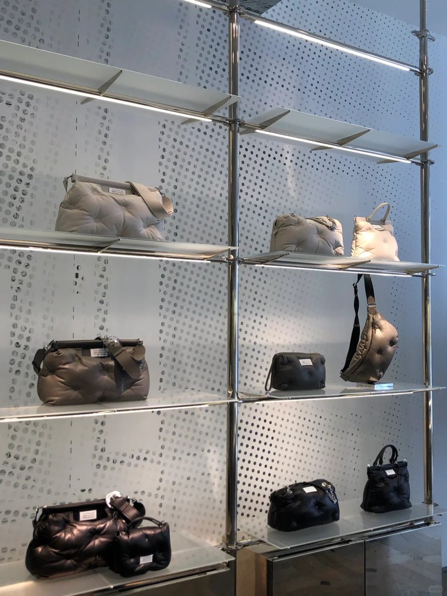 kethreijofzfqie's tweet photo. Open today🥼
Maison Margiela San Francisco Store
·Store address
134 Maiden Ln, San Francisco, CA 94108
·Business hours
Monday to Saturday 10:00am-6:00pm. #fashionshop #Designers https://t.co/EWdJqfVHyS