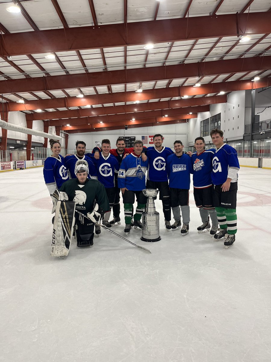 🏆 Recap of the Robert Banks Memorial Tournament at LECOM Sports Park 🏒

🙌 A big thank you to all the players, coaches, and fans who made this tournament a success. 

#RobertBanksMemorialTournament