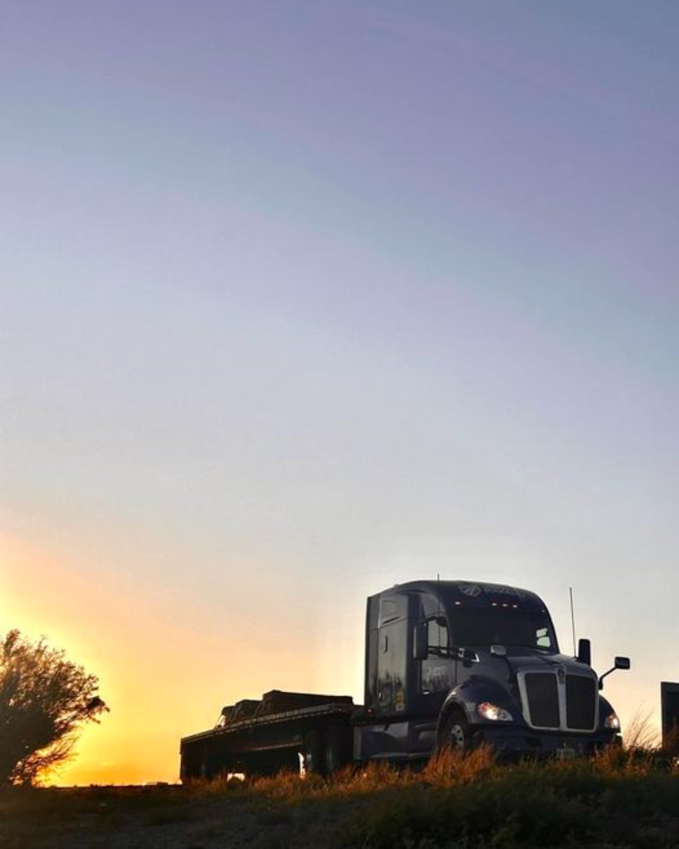 SwiftTransport's tweet image. When the view is this good, you have to take a picture! 

📸: Justus B.

#flatbed #truckpic #cdl #trucker #cdl #swift