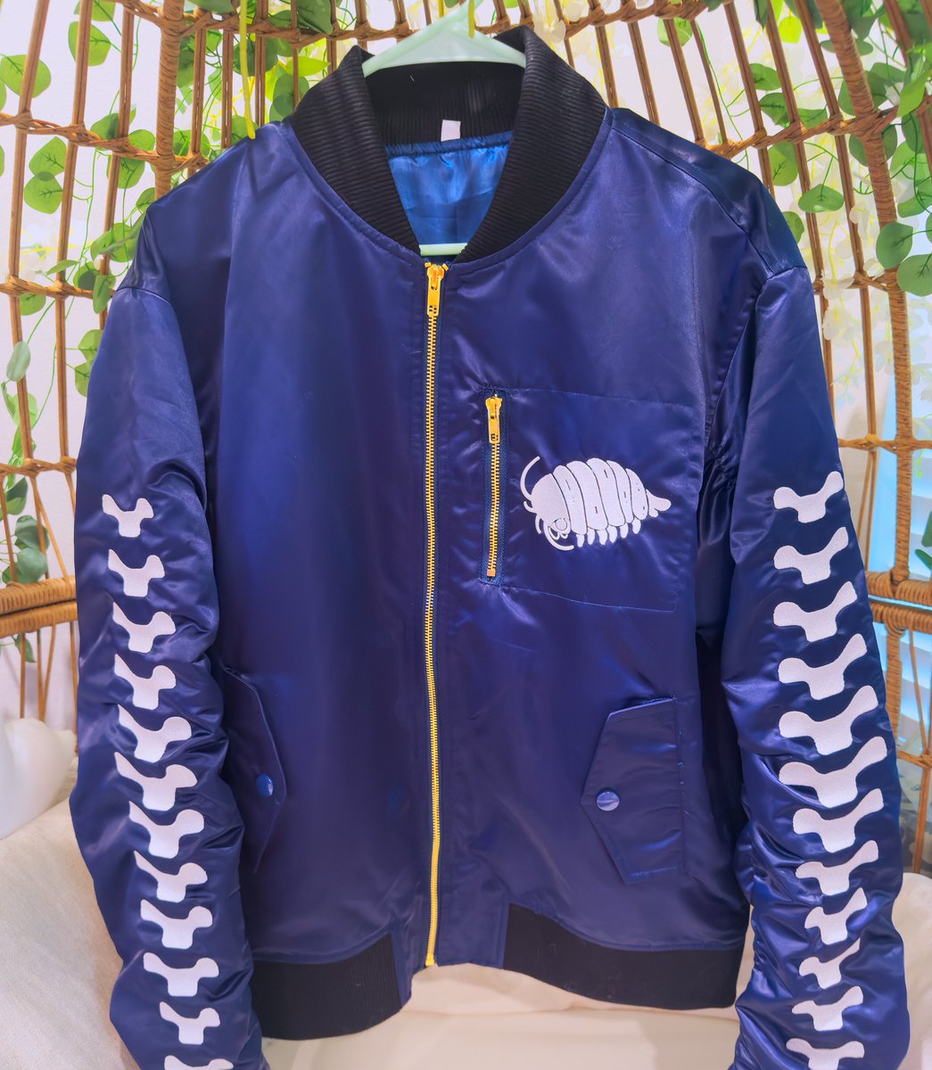 fiveboos's tweet photo. FRIDAYYYYY Deep sea Bomber jackets are going up for preorder https://t.co/p61PG24tLi