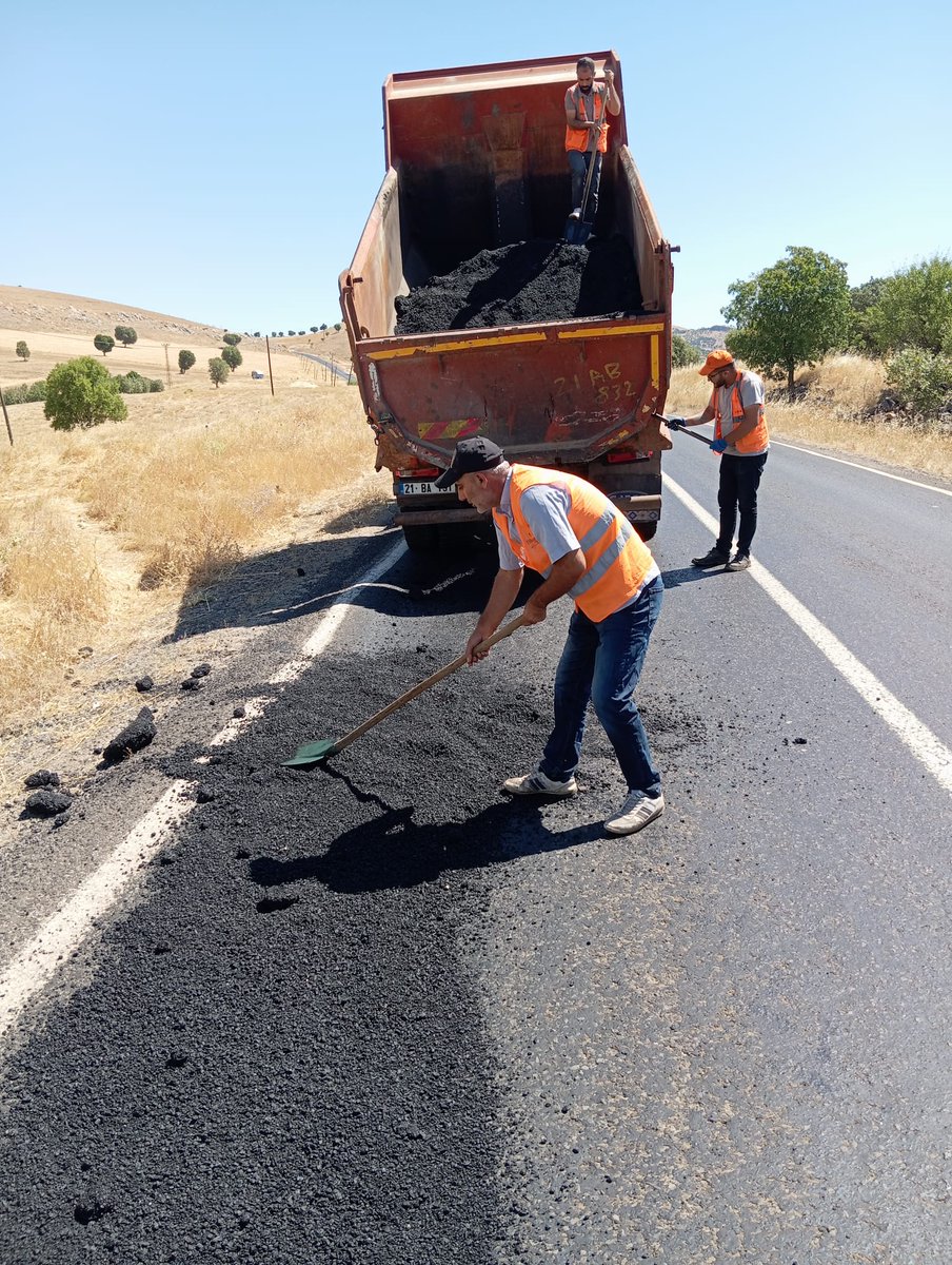 TümTaşerona Kadro
Haktir. Kamu kurum ve kuruluşlarında taşeron işçi çalıştırmak insanlık suçudur.