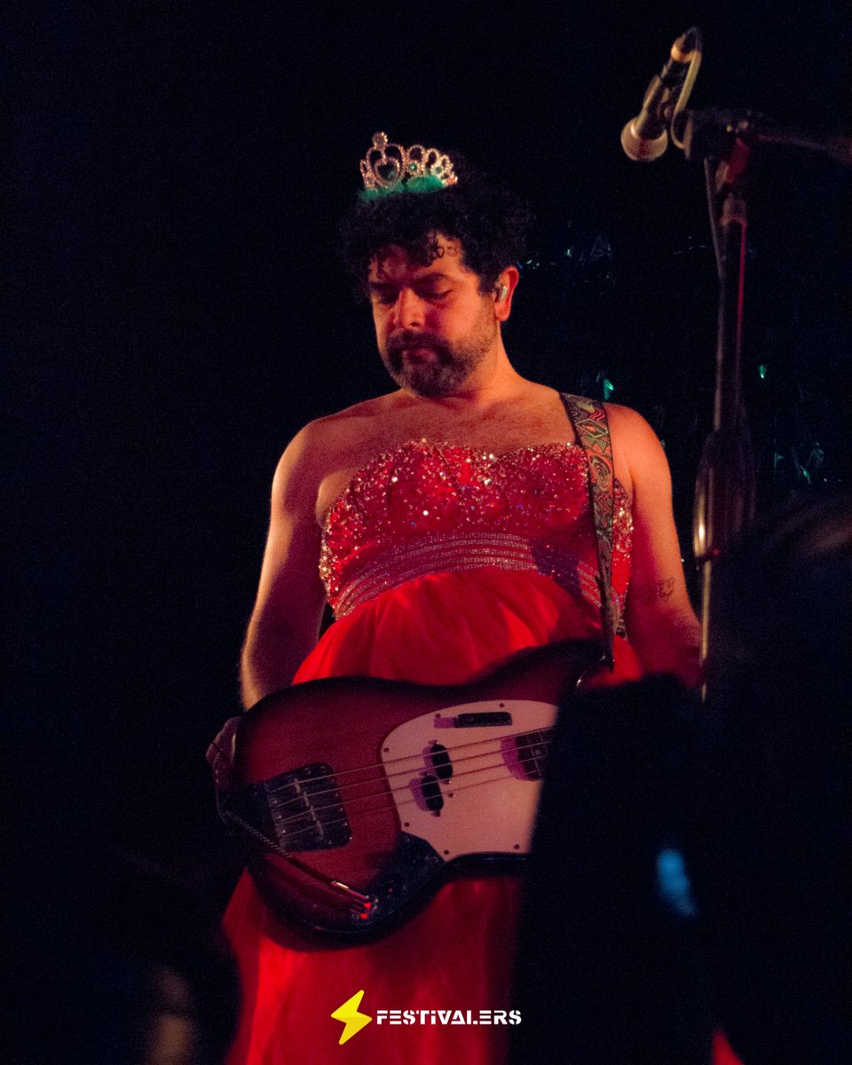 losfestivalers's tweet photo. Que felicidad poder ser parte de la fiesta de XV años de @RomanticosdeZac 🎂
https://t.co/gZ2mLfBZAz

Partimos el pastel y gozamos de buenas rolas en el @ForoIndierocks 🤟

📷 @pandastrid https://t.co/YLHntBTBxr