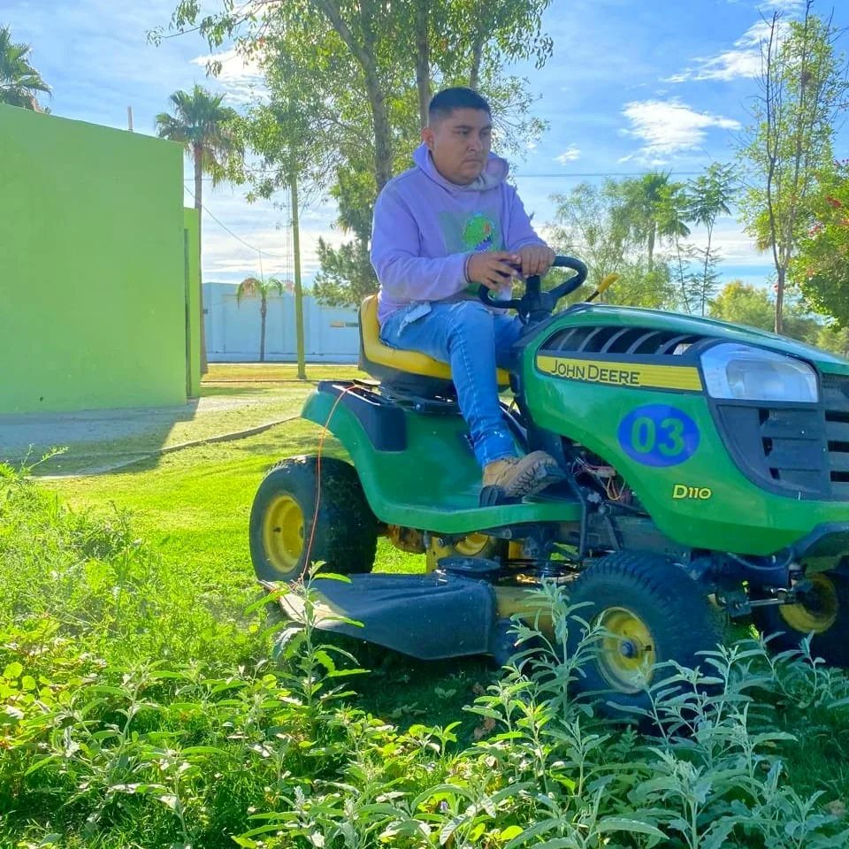 💧 Realizamos labores de jardinería, corte de cesped, poda y limpieza en el Bosque Urbano 🌳 

Estos esfuerzos buscan conservar el buen estado de las áreas verdes dentro de las instalaciones 🌱

¡Esperamos pronto tu visita! 
#TorreónSiemprePuede 💪