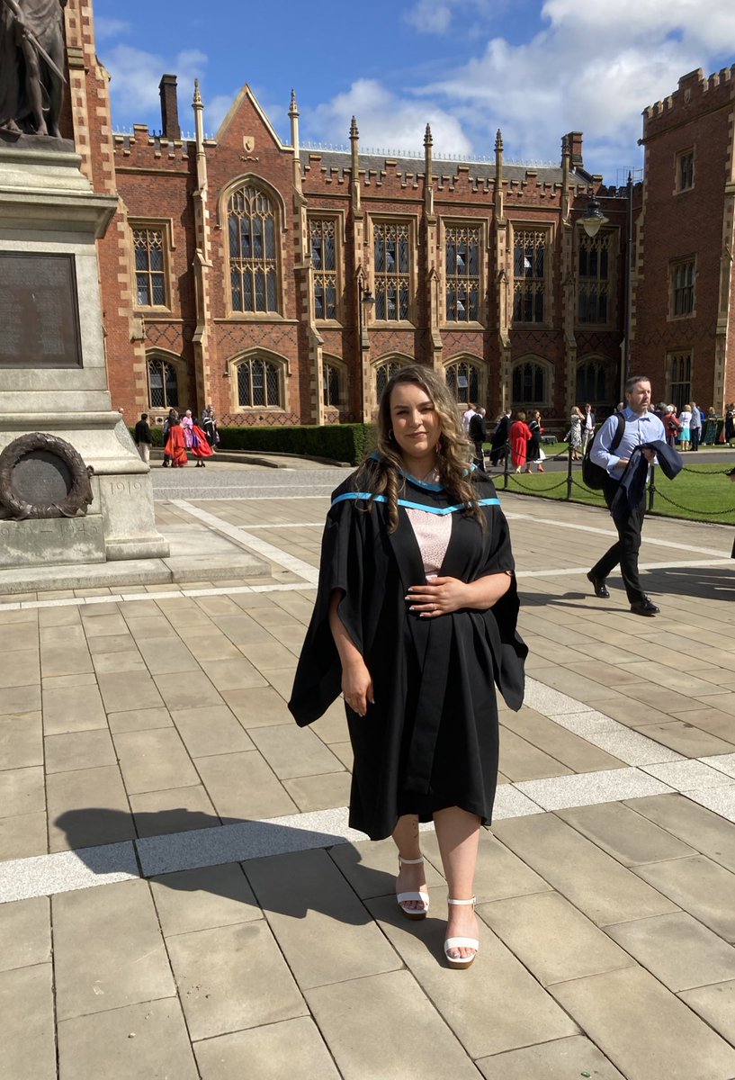 Celebrating my first class honours in my social work degree today. If you love your job enough, you’ll never work a day in your life ✨ #socialwork #socialworkdegree #ssesw #queensuniversitybelfast #qub #firstclasshonours