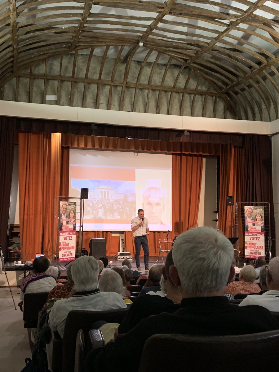 LeaChataigne's tweet photo. A Saintes pour soutenir le Nv Front Populaire et @fbarusseau. Comme l’a dit @StephTRIFILETTI : la famille est là, associations, syndicats, monde de la Culture, partis de gauche et écologistes pour mener la bataille contre le RN, pour nos droits, pour la démocratie. #circo1703 https://t.co/6K2zFAEioF