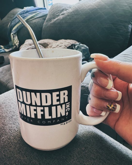 Mamas tired today 😴☕️ https://t.co/rYVU06m72G