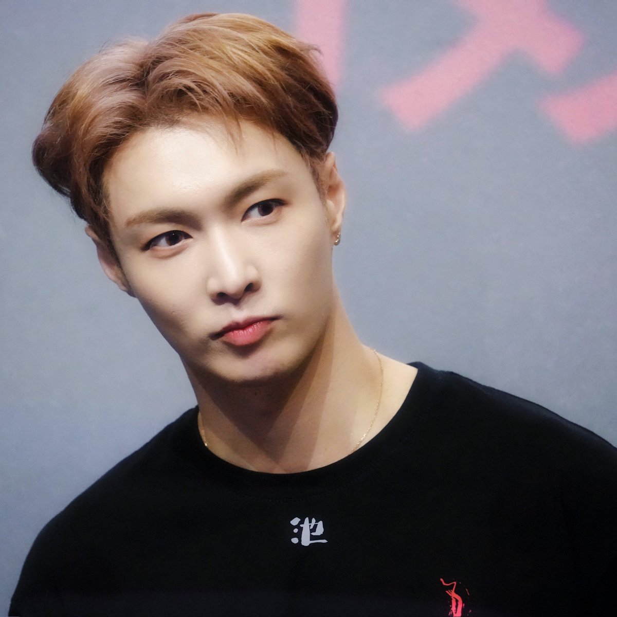 🤏🏻🌰

#Yixing #LayZhang #张艺兴