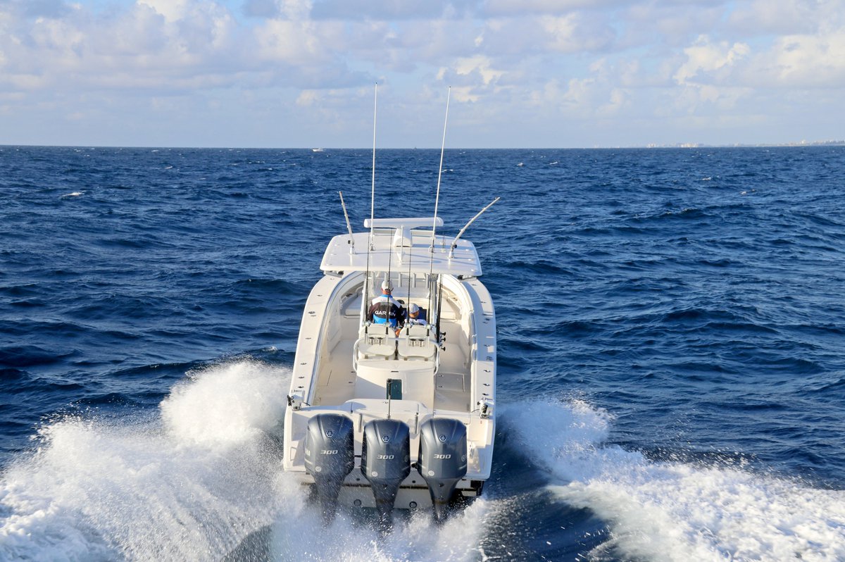 JupiterMarine's tweet photo. Almost time to pack your boat bag! 
#humpday #almostfriday #JupiterMarine https://t.co/xHC0WEZw1h