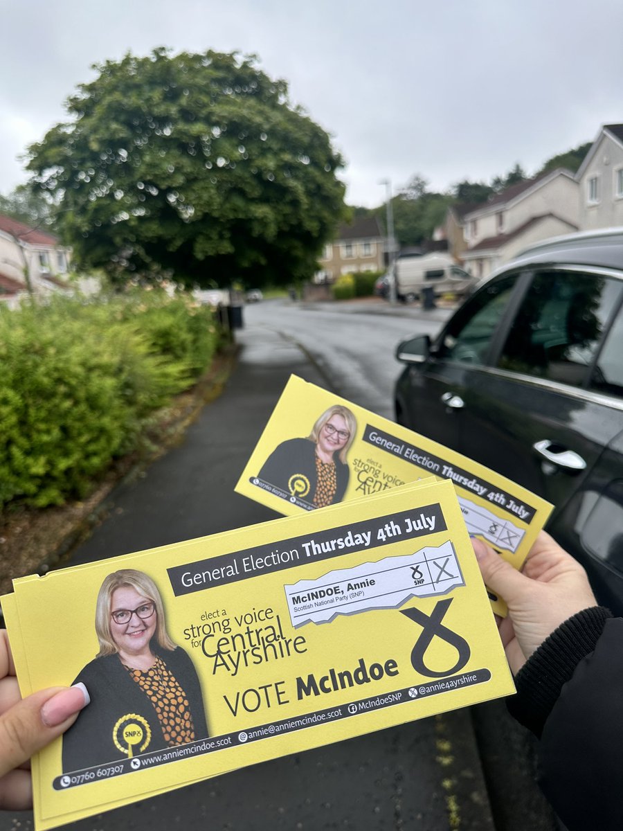 Chlo3Robertson's tweet image. A full shift put in today for our Central Ayrshire candidate @Annie4Ayrshire across our teams! 💛

Make sure to vote Annie and all SNP candidates tomorrow for MPs that put Scotland’s interests first 🏴󠁧󠁢󠁳󠁣󠁴󠁿 

#ActiveSNP