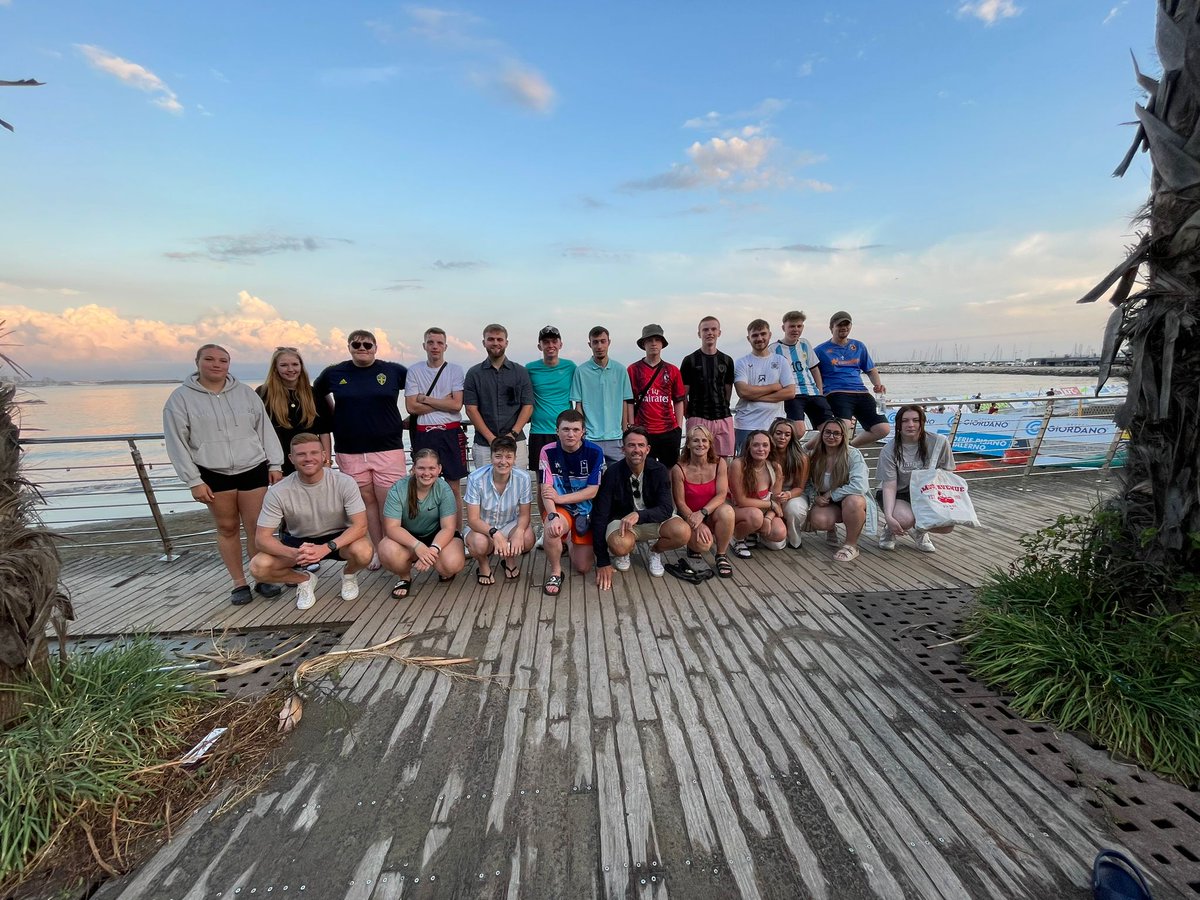 Our participants and staff members taking in the stunning views on the Amalfi Coast during their work-based holiday! 🇮🇹