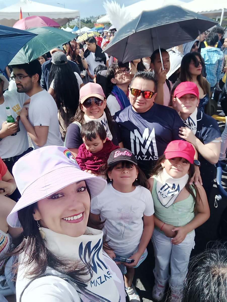 mazasorg's tweet photo. ¡Celebramos la diversidad y el amor en cada color del arcoíris! 🌈 Este año, estuvimos presentes en el Pride, compartiendo nuestro apoyo y compromiso con la comunidad LGBTQ+. 🏳️‍🌈💖 Seguimos avanzando juntos hacia un futuro más inclusivo y respetuoso. #Pride2024 #AmorEsAmor #MAZAS https://t.co/rh9a210nA8