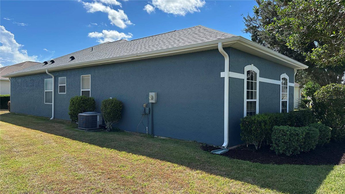 New Listing Price: $354,900
11948 SE 176TH PLACE RD, Summerfield, FL 34491 propiedad 2 bedrooms and 2.0 bathrooms.
See more here: lpthomesearch.com/d8ragkzf