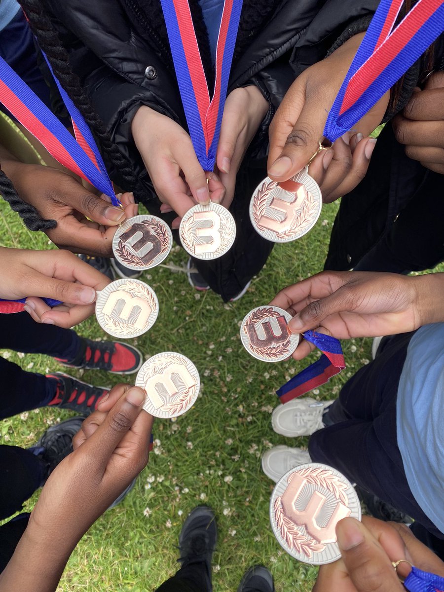 Active @SJW JR (@activesjw) on Twitter photo Yr7 Rounders - Bronze Medals ๐
The girls played so well as a team, supported each other and demonstrated fantastic skills! Super proud!!๐<a href="/YourSchoolGames/">School Games</a> <a href="/SAINT_JOHN_WALL/">St John Wall School ๐งก</a> Yr7 Rounders - Bronze Medals ๐
The girls played so well as a team, supported each other and demonstrated fantastic skills! Super proud!!๐<a href="/YourSchoolGames/">School Games</a> <a href="/SAINT_JOHN_WALL/">St John Wall School ๐งก</a>