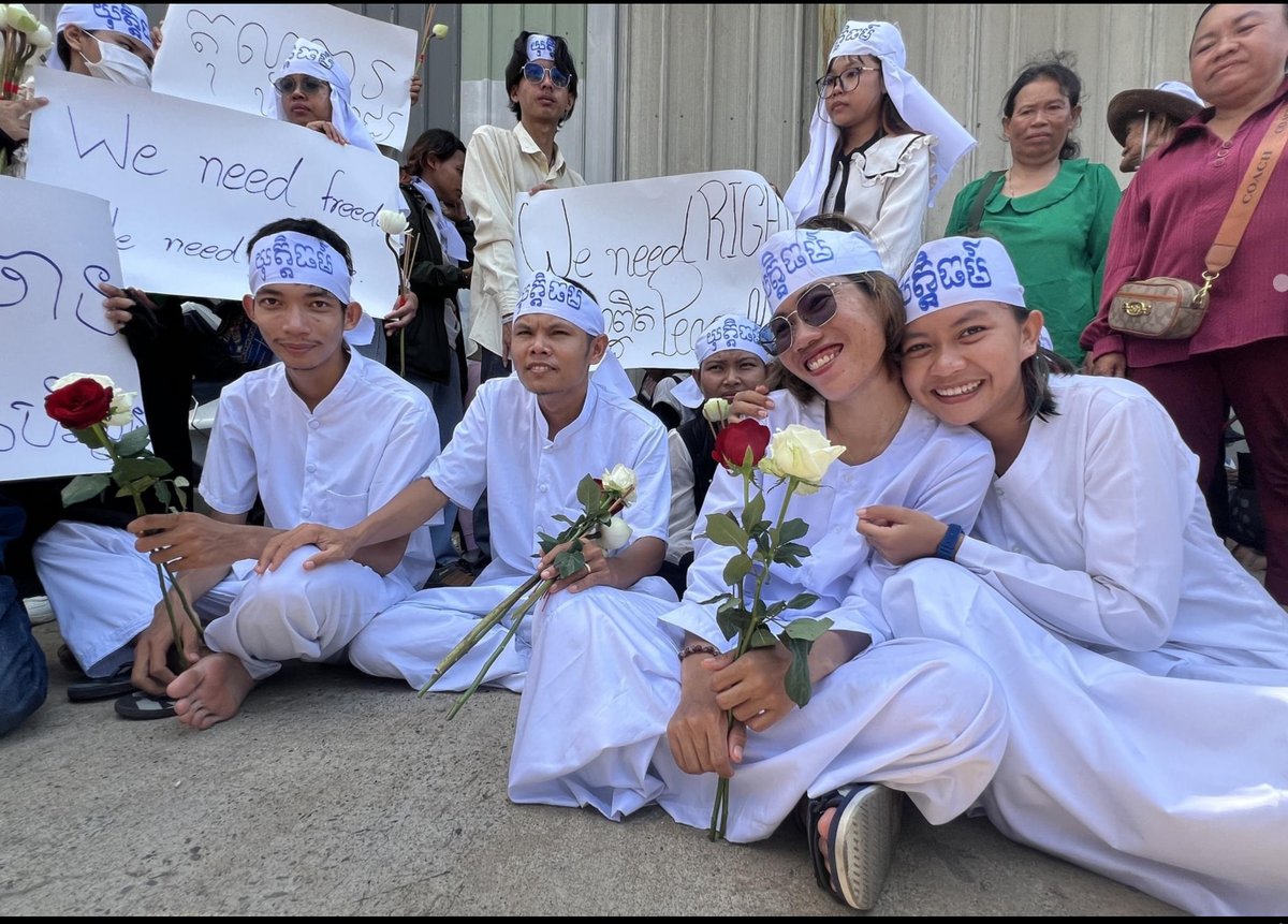 The more you repress us, the more resolute our fight to protect #Cambodia 's nature will be. 
The more you to try to break our spirit, the stronger we will be. 
Ratha,  Kunthea,  Daravuth,  Akeo  and  Leanghy: We love you &amp; respect your immense sacrifices. 
#FreetheMotherNature5