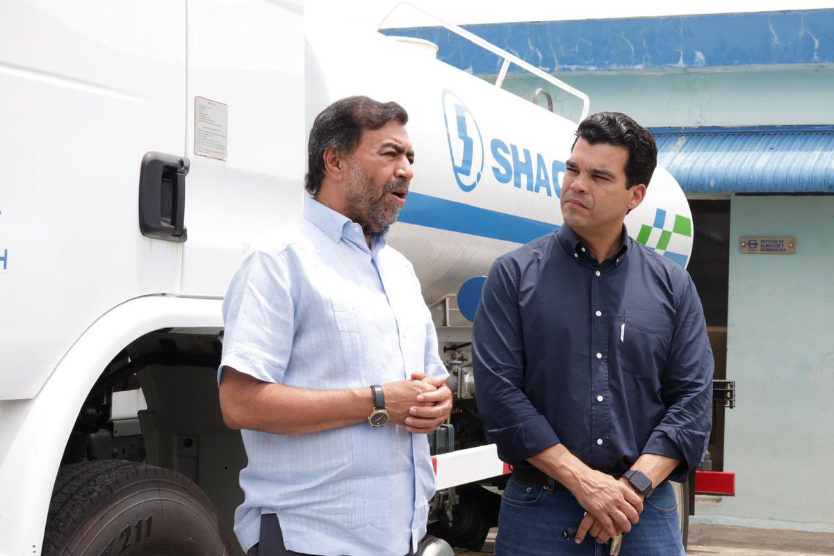 warnaudbisono's tweet photo. Recibimos dos nuevos camiones de agua por parte del Instituto Nacional de Recursos Hidráulicos (@INDRHIRD ). Agradezco profundamente al Director Olmedo Caba (@Olmedo_Caba ) este valioso aporte que fortalecerá nuestra capacidad para llevar agua potable a más comunidades necesitadas.

Esta colaboración es fundamental para seguir avanzando en nuestra misión de garantizar el acceso al agua de calidad para todos los dominicanos.

Gracias al INDRHI por su compromiso y apoyo. ¡Seguimos adelante!

#AguaParaTodos