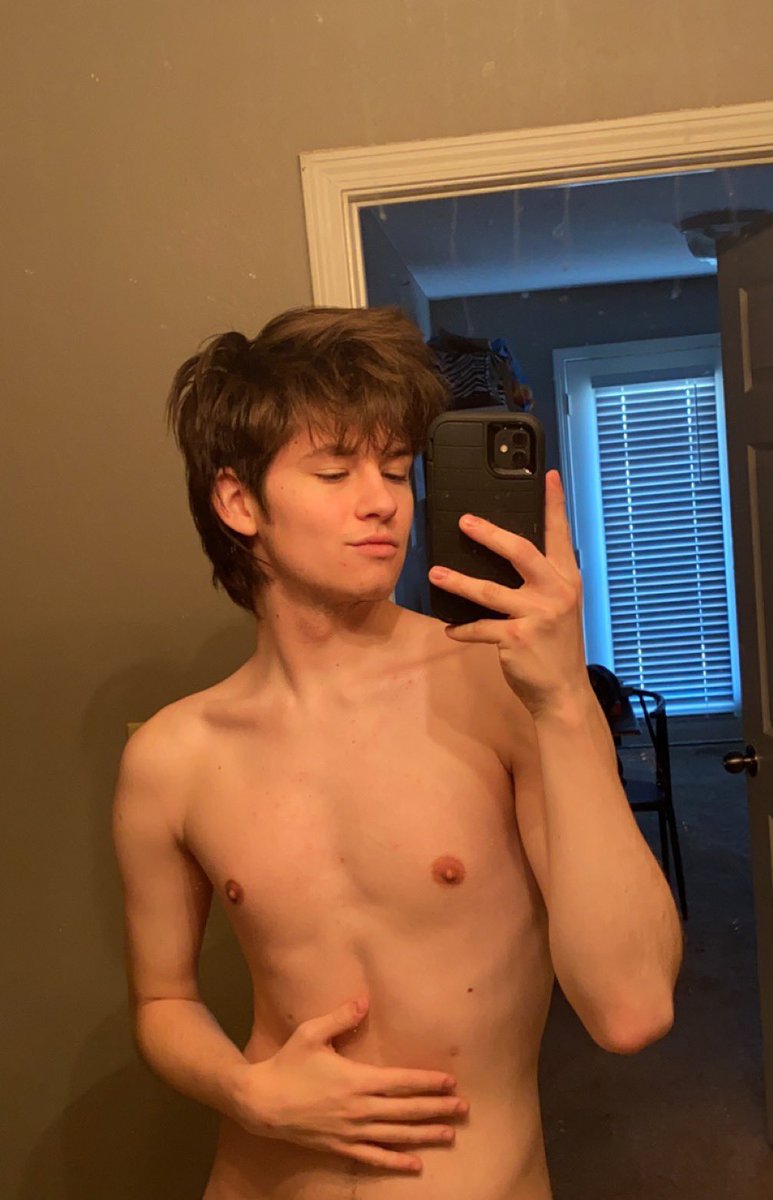 _EthanSmith222's tweet photo. I want to eat ass and cuddle rn🫤 https://t.co/Qz8pbusVY8